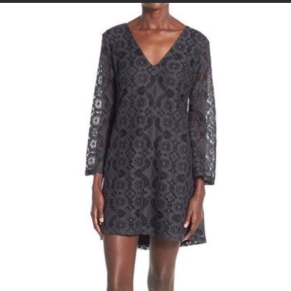 Anthropologie Dresses & Skirts - ASTR black lace overlay long bell sleeve v neck dress M